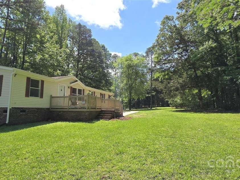 307 Aquarius Drive, Clover, SC 29710.  MLS# CAR4251663, YatesRealty ID 9095. 