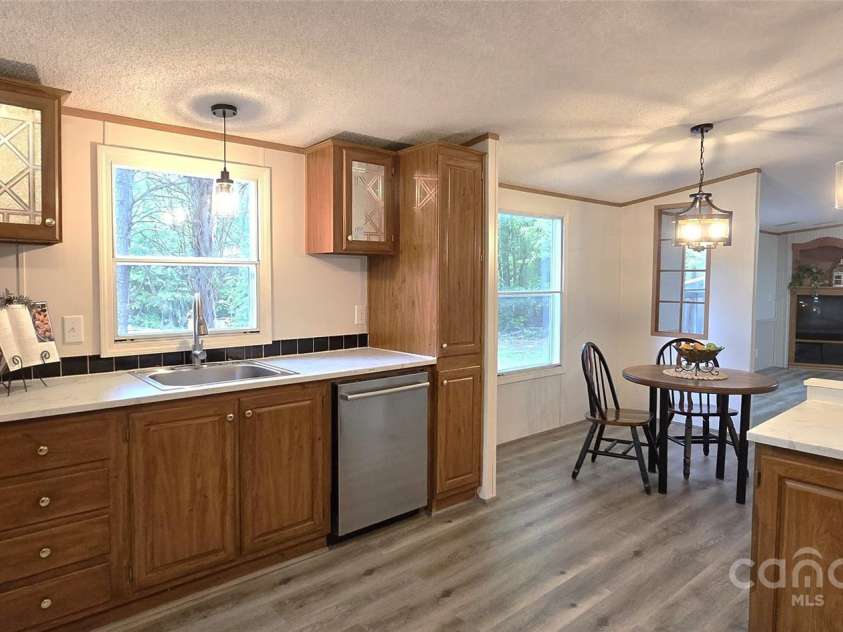 307 Aquarius Drive, Clover, SC 29710.  MLS# CAR4251663, YatesRealty ID 9095. 