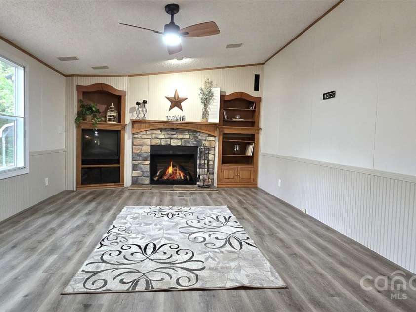 307 Aquarius Drive, Clover, SC 29710.  MLS# CAR4251663, YatesRealty ID 9095. 