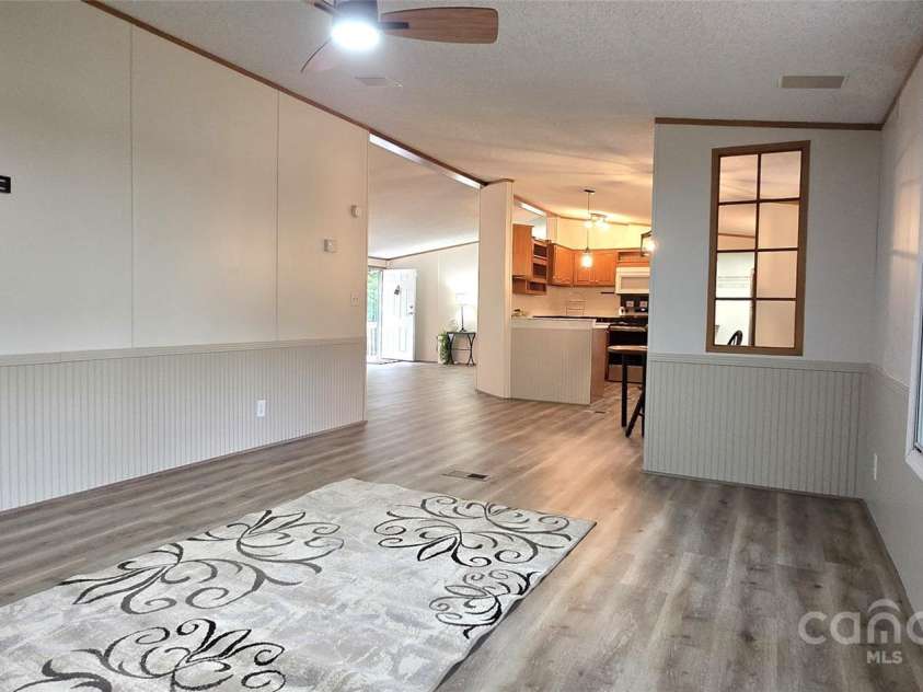 307 Aquarius Drive, Clover, SC 29710.  MLS# CAR4251663, YatesRealty ID 9095. 