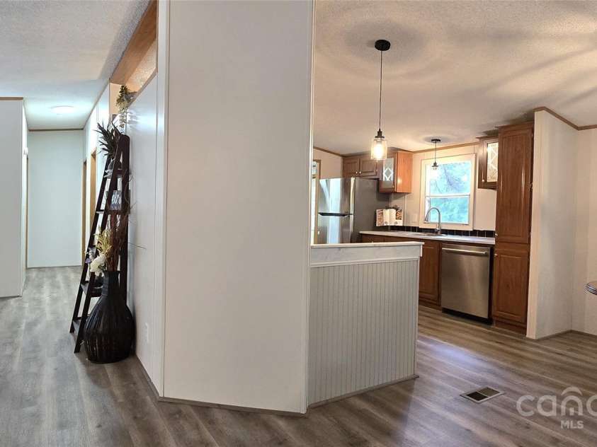 307 Aquarius Drive, Clover, SC 29710.  MLS# CAR4251663, YatesRealty ID 9095. 