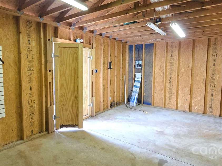 307 Aquarius Drive, Clover, SC 29710.  MLS# CAR4251663, YatesRealty ID 9095. 