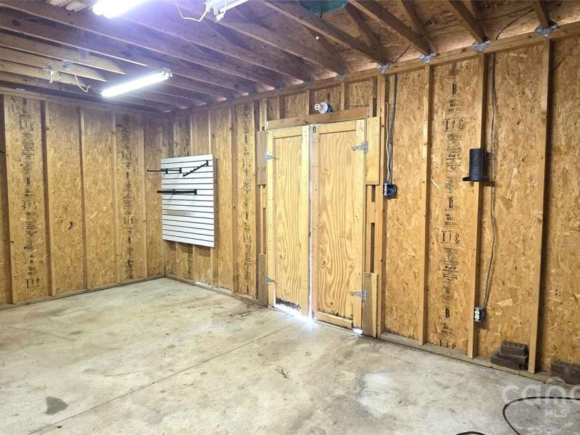 307 Aquarius Drive, Clover, SC 29710.  MLS# CAR4251663, YatesRealty ID 9095. 