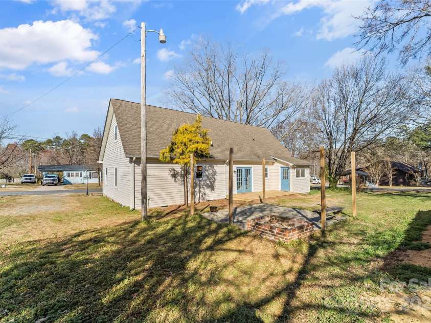 406 29th Street, Kannapolis, NC 28083.  MLS# CAR4228931, YatesRealty ID 9096. 