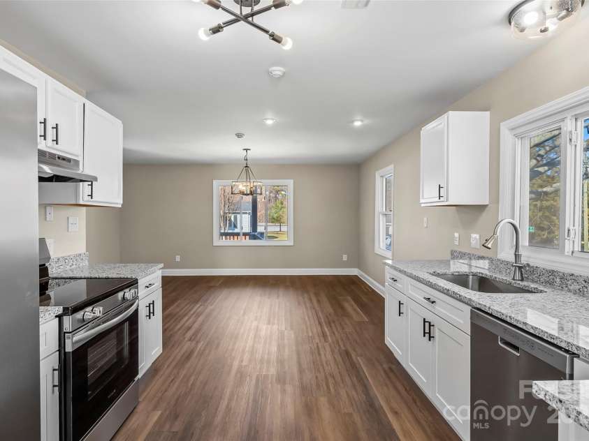 406 29th Street, Kannapolis, NC 28083.  MLS# CAR4228931, YatesRealty ID 9096. 