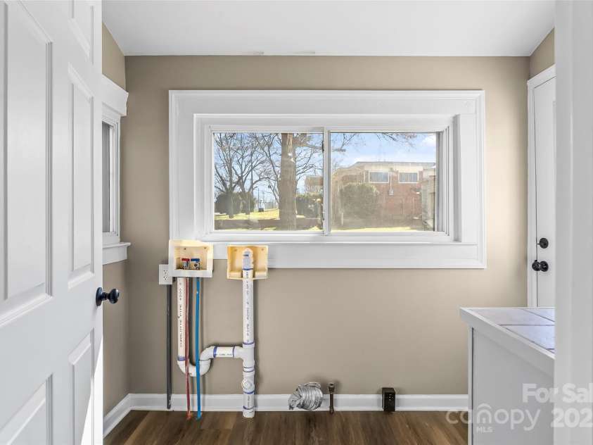 406 29th Street, Kannapolis, NC 28083.  MLS# CAR4228931, YatesRealty ID 9096. 