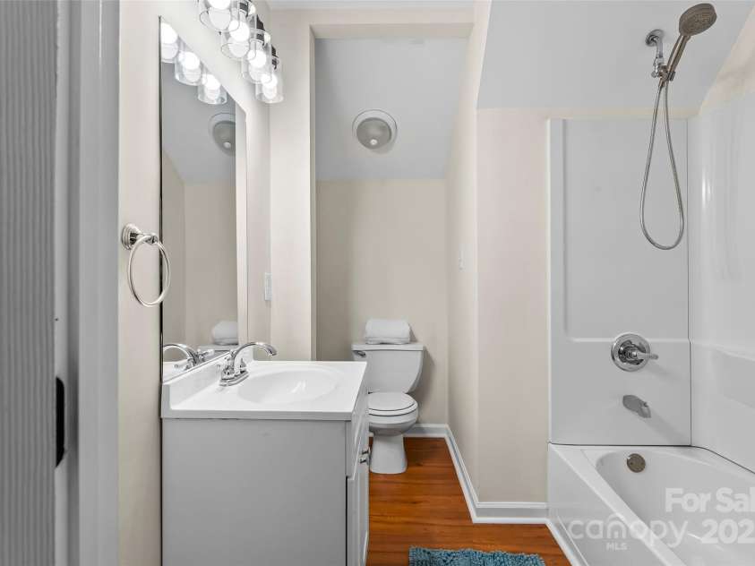 406 29th Street, Kannapolis, NC 28083.  MLS# CAR4228931, YatesRealty ID 9096. 