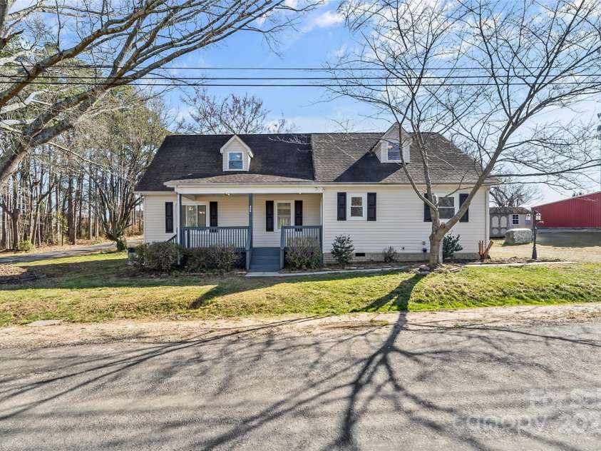 406 29th Street, Kannapolis, NC 28083.  MLS# CAR4228931, YatesRealty ID 9096. 