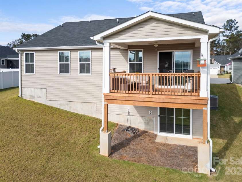 2188 Wexley Drive, Boiling Springs, SC 29316.  MLS# CAR4197448, YatesRealty ID 9097. 