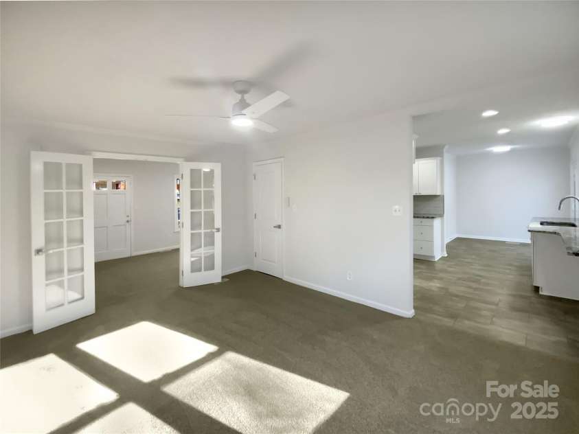 301 Briarcliff Drive, Kannapolis, NC 28081.  MLS# CAR4288745, YatesRealty ID 9098. 