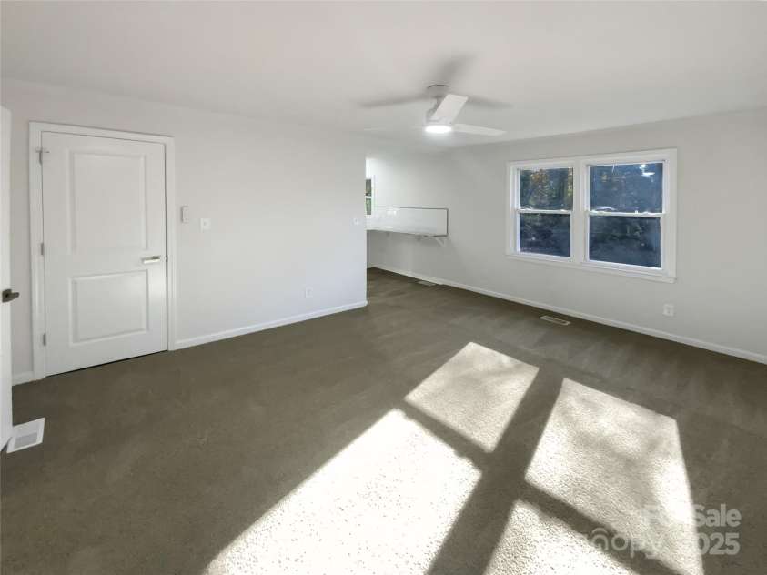 301 Briarcliff Drive, Kannapolis, NC 28081.  MLS# CAR4288745, YatesRealty ID 9098. 