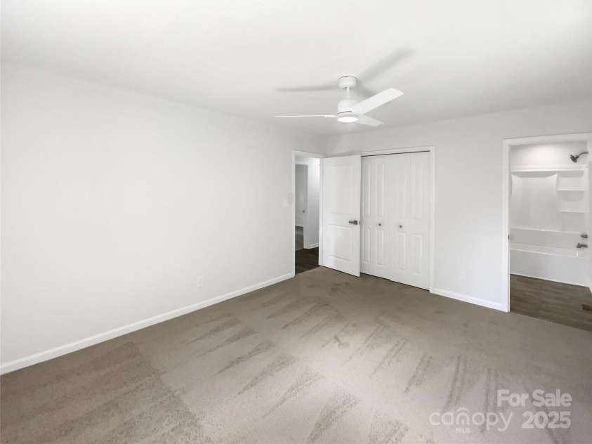 301 Briarcliff Drive, Kannapolis, NC 28081.  MLS# CAR4288745, YatesRealty ID 9098. 
