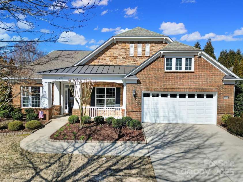 9332 Whistling Straits Drive, Fort Mill, SC 29707.  MLS# CAR4227335, YatesRealty ID 9098. 