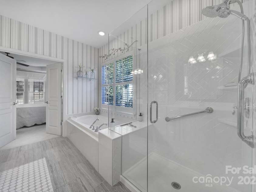 9332 Whistling Straits Drive, Fort Mill, SC 29707.  MLS# CAR4227335, YatesRealty ID 9098. 