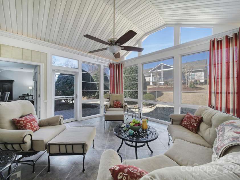 9332 Whistling Straits Drive, Fort Mill, SC 29707.  MLS# CAR4227335, YatesRealty ID 9098. 