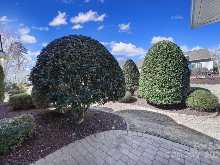 9332 Whistling Straits Drive, Fort Mill, SC 29707.  MLS# CAR4227335, YatesRealty ID 9098. 