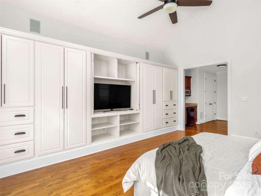 76 King Heights Drive, Fletcher, NC 28732.  MLS# CAR4245183, YatesRealty ID 9099. Primary bedroom