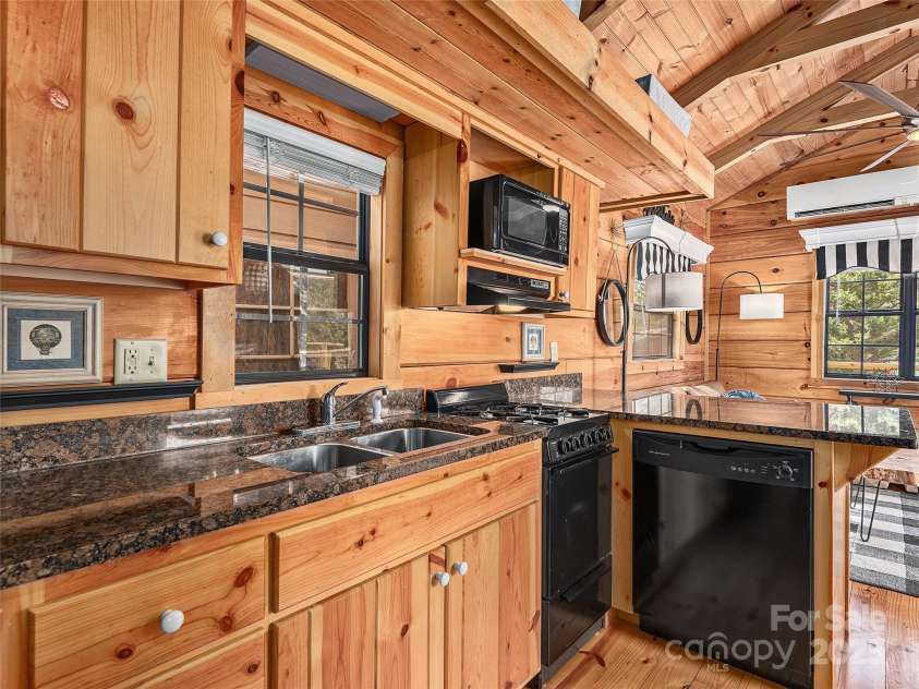 30 Boulder Drive, Lake Toxaway, NC 28747.  MLS# CAR4298813, YatesRealty ID 91. 