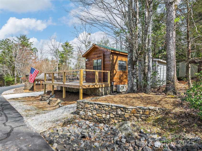 30 Boulder Drive, Lake Toxaway, NC 28747.  MLS# CAR4298813, YatesRealty ID 91. 