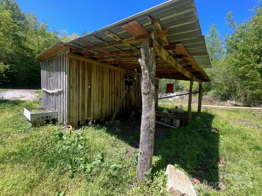 4938 Hwy 90 Road, Collettsville, NC 28611.  MLS# CAR4136153, YatesRealty ID 91. 