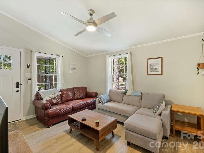 1104 Norris Avenue, Charlotte, NC 28206.  MLS# CAR4363415, YatesRealty ID 9100. 