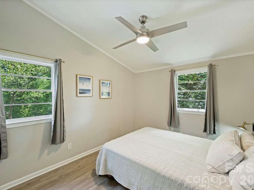 1104 Norris Avenue, Charlotte, NC 28206.  MLS# CAR4363415, YatesRealty ID 9100. 