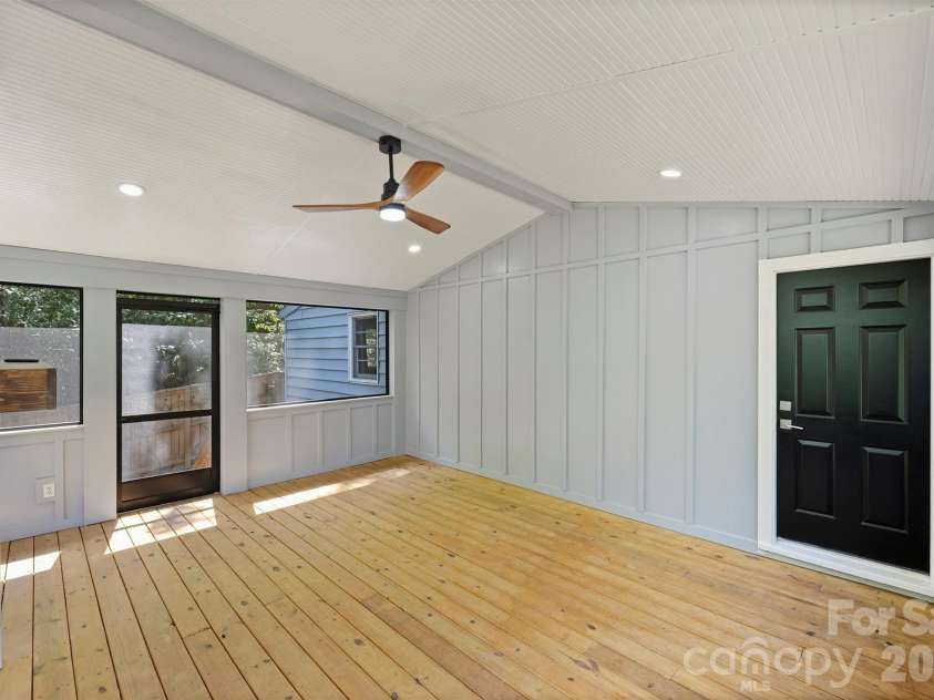 1104 Norris Avenue, Charlotte, NC 28206.  MLS# CAR4363415, YatesRealty ID 9100. 
