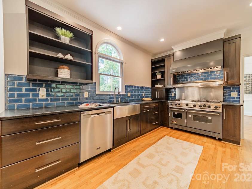 3233 Sunnymede Lane, Charlotte, NC 28209.  MLS# CAR4248507, YatesRealty ID 9100. Kitchen
