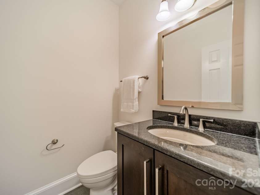 3233 Sunnymede Lane, Charlotte, NC 28209.  MLS# CAR4248507, YatesRealty ID 9100. Powder Room