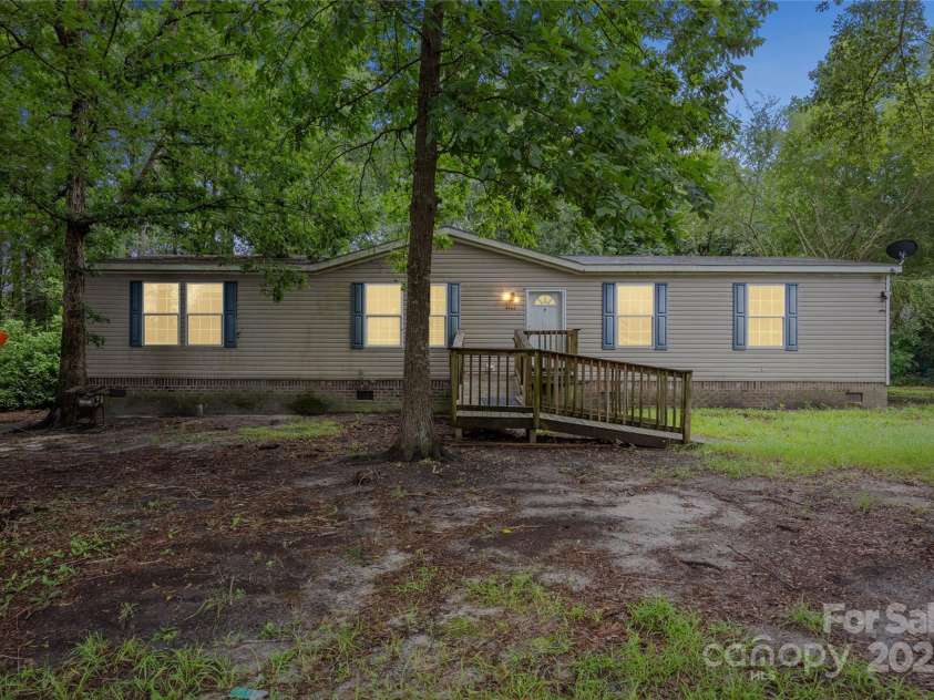 4066 General Howe Highway, Riegelwood, NC 28456.  MLS# CAR4288754, YatesRealty ID 9101. 