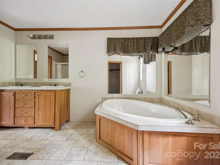4066 General Howe Highway, Riegelwood, NC 28456.  MLS# CAR4288754, YatesRealty ID 9101. 