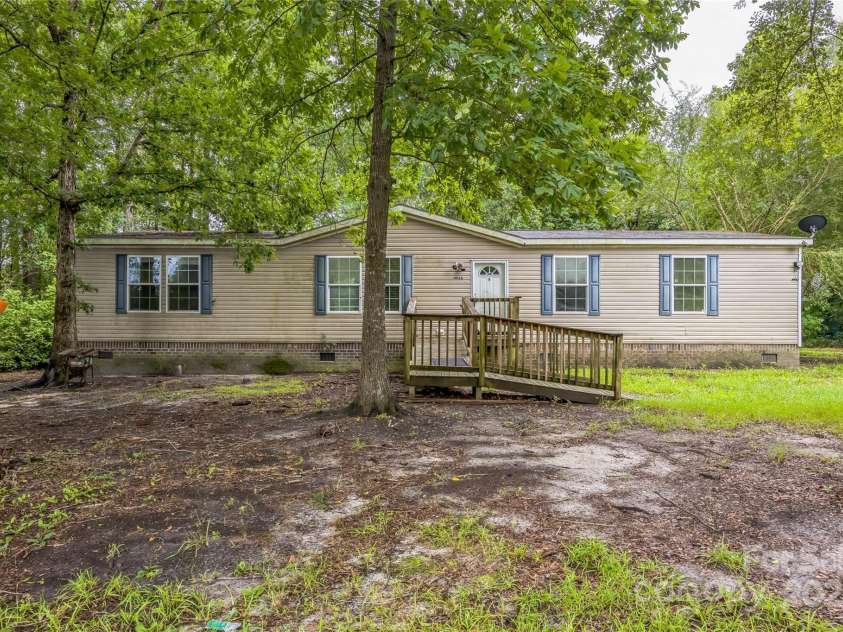 4066 General Howe Highway, Riegelwood, NC 28456.  MLS# CAR4288754, YatesRealty ID 9101. 