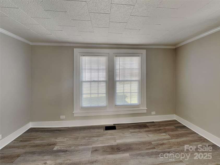 313 Bruce Avenue, Mooresville, NC 28115.  MLS# CAR4307442, YatesRealty ID 9102. 