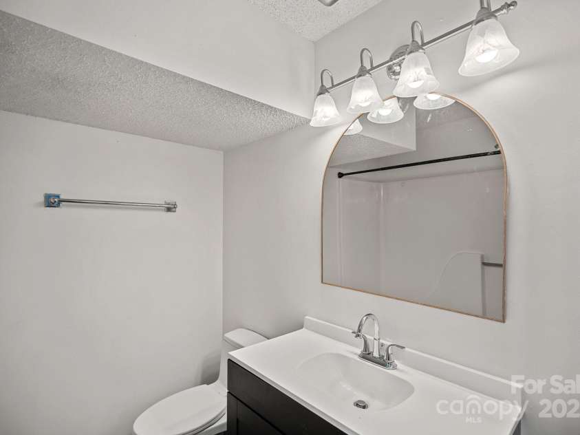 218 Water Oak Drive, Pineville, NC 28134.  MLS# CAR4269625, YatesRealty ID 9103. Downstairs full bath