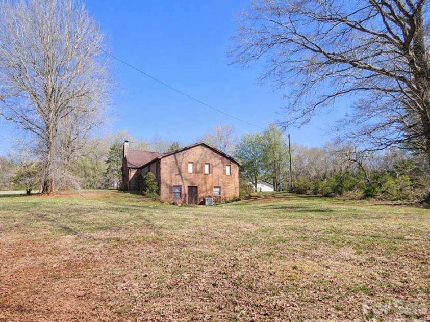 610 Landers Chapel Road, Lincolnton, NC 28092.  MLS# CAR4359362, YatesRealty ID 9105. 