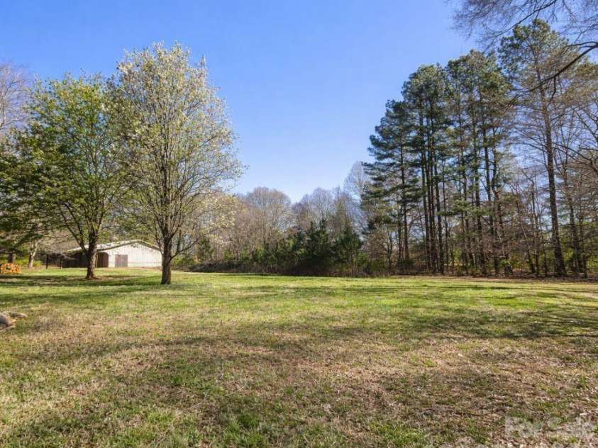 610 Landers Chapel Road, Lincolnton, NC 28092.  MLS# CAR4359362, YatesRealty ID 9105. 