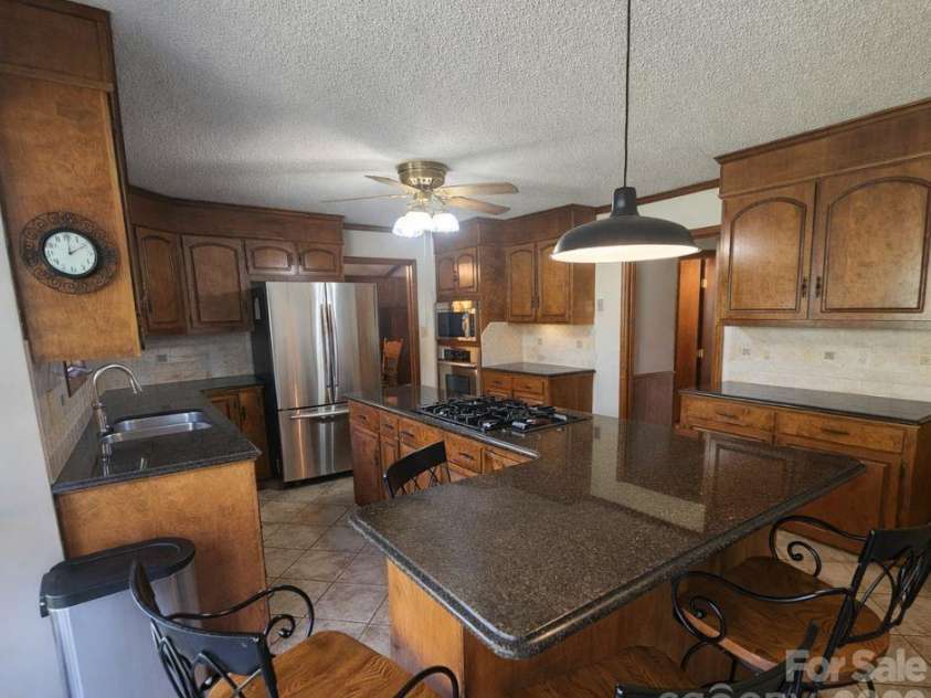 610 Landers Chapel Road, Lincolnton, NC 28092.  MLS# CAR4359362, YatesRealty ID 9105. 