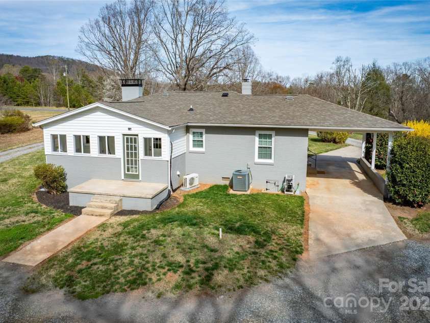 3131 Jones Wade Road, Hudson, NC 28638.  MLS# CAR4232975, YatesRealty ID 9106. 