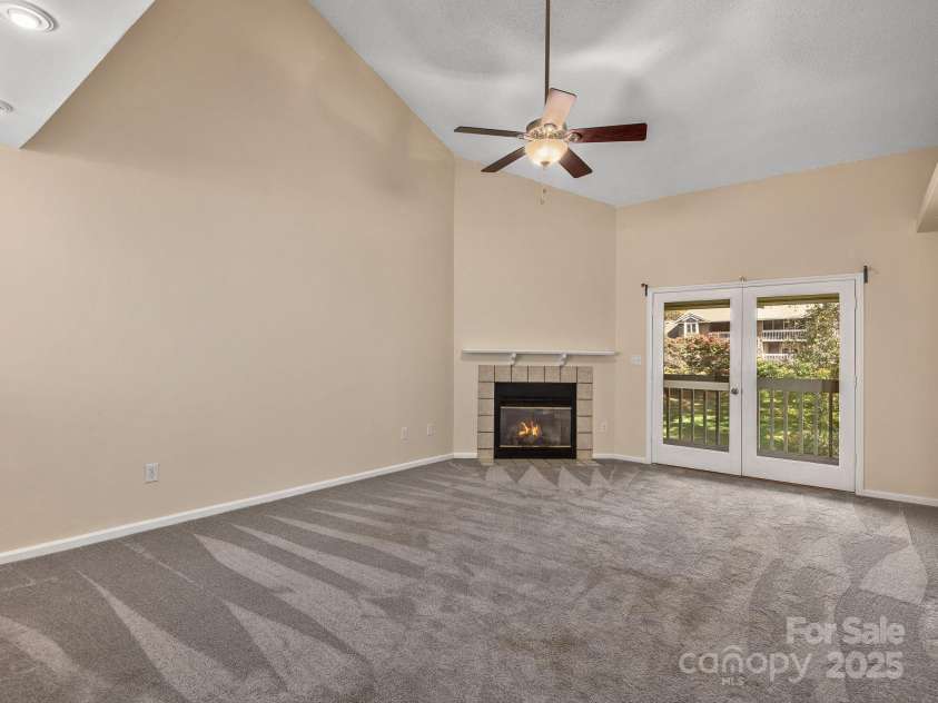 8 Willow Tree Run, Asheville, NC 28803.  MLS# CAR4333854, YatesRealty ID 9107. 