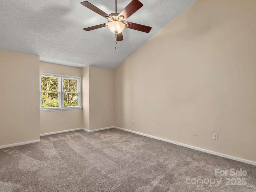 8 Willow Tree Run, Asheville, NC 28803.  MLS# CAR4333854, YatesRealty ID 9107. 