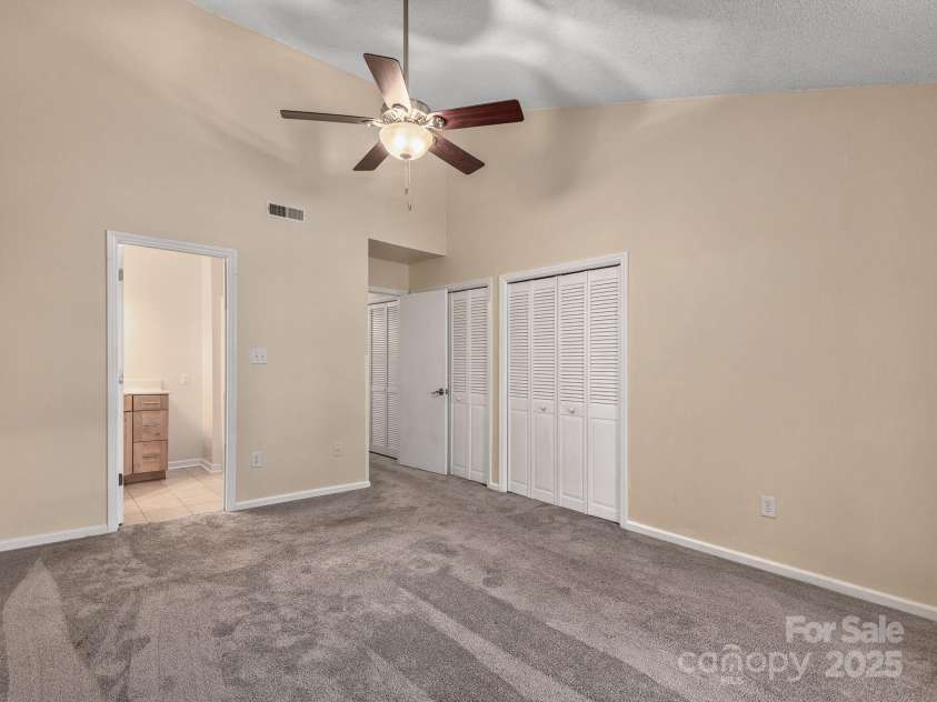 8 Willow Tree Run, Asheville, NC 28803.  MLS# CAR4333854, YatesRealty ID 9107. 