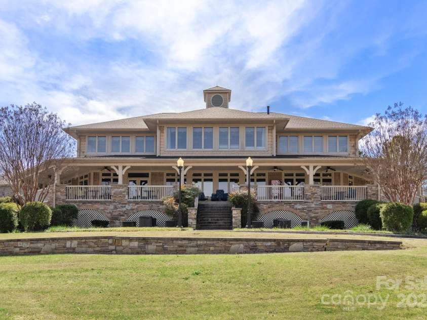 120-C Deer Brook Drive, Shelby, NC 28150.  MLS# CAR4126307, YatesRealty ID 9109. Enjoy Mulligan's Restaurant for lunch and dinner