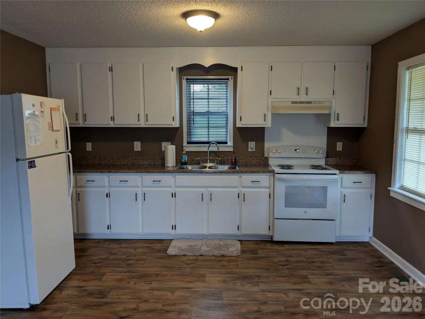 826 Second Street, Kings Mountain, NC 28086.  MLS# CAR4365394, YatesRealty ID 9109. 