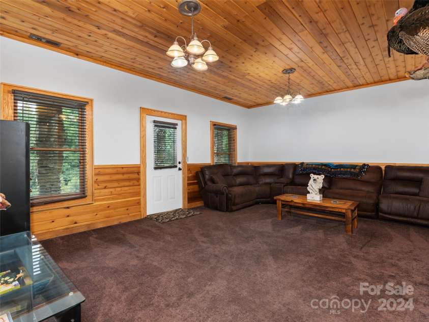 80 Austins Trail, Canton, NC 28716.  MLS# CAR4176412, YatesRealty ID 911. 
