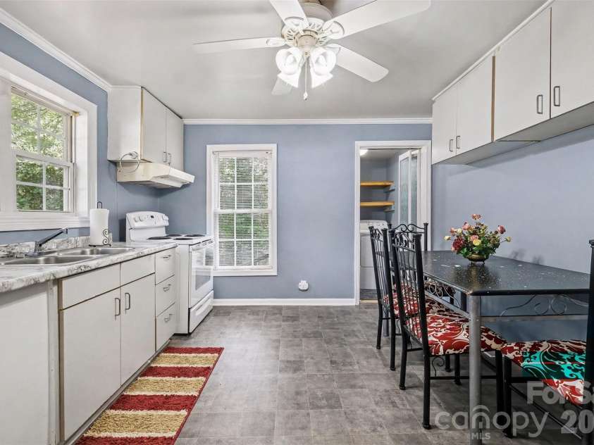 207 Morris Street, Kings Mountain, NC 28086.  MLS# CAR4406963, YatesRealty ID 9110. 