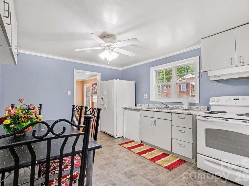 207 Morris Street, Kings Mountain, NC 28086.  MLS# CAR4406963, YatesRealty ID 9110. 