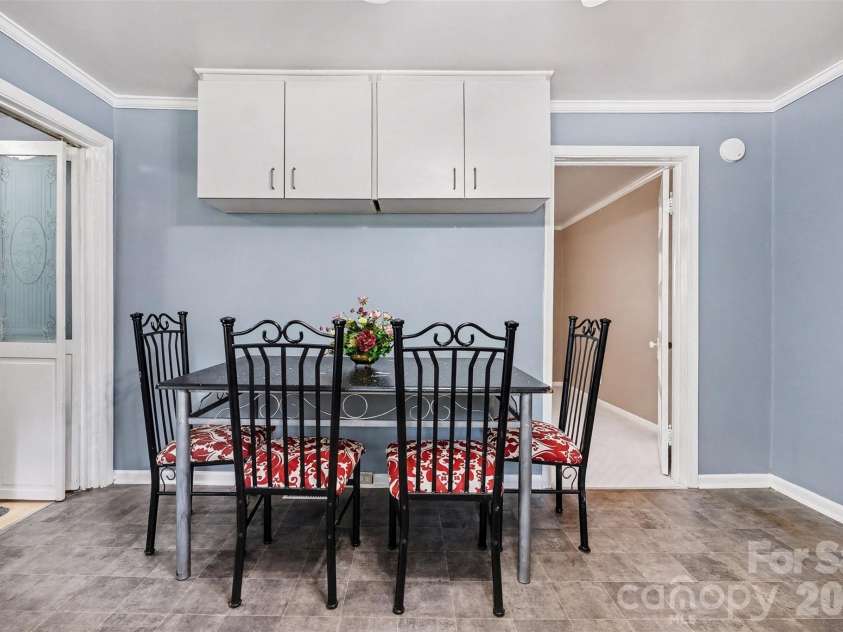 207 Morris Street, Kings Mountain, NC 28086.  MLS# CAR4406963, YatesRealty ID 9110. 