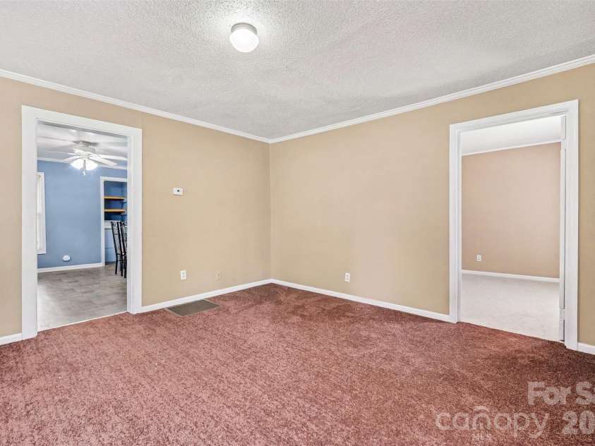 207 Morris Street, Kings Mountain, NC 28086.  MLS# CAR4406963, YatesRealty ID 9110. 