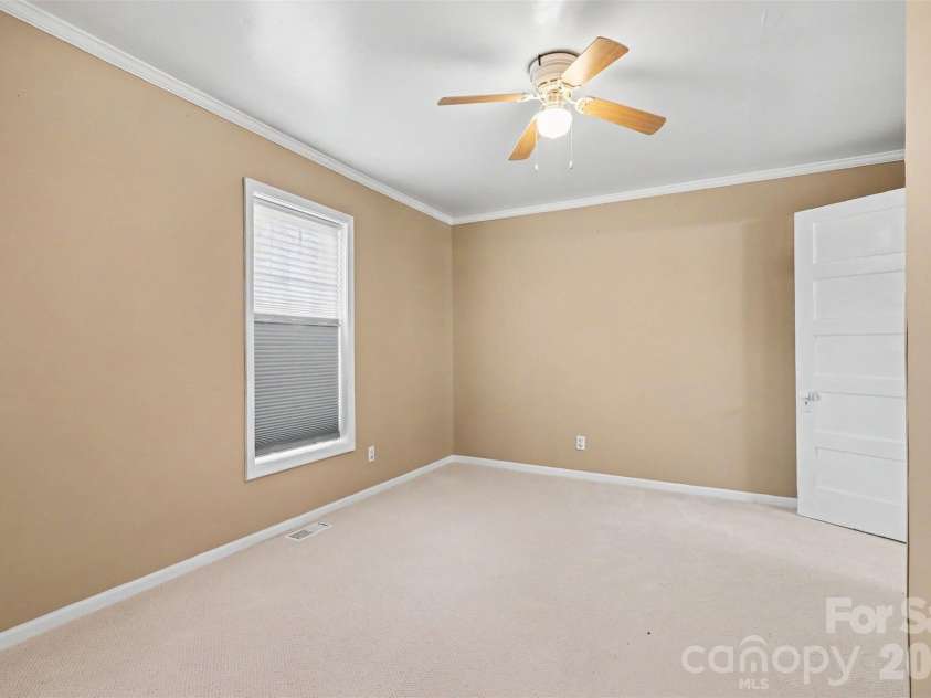 207 Morris Street, Kings Mountain, NC 28086.  MLS# CAR4406963, YatesRealty ID 9110. 