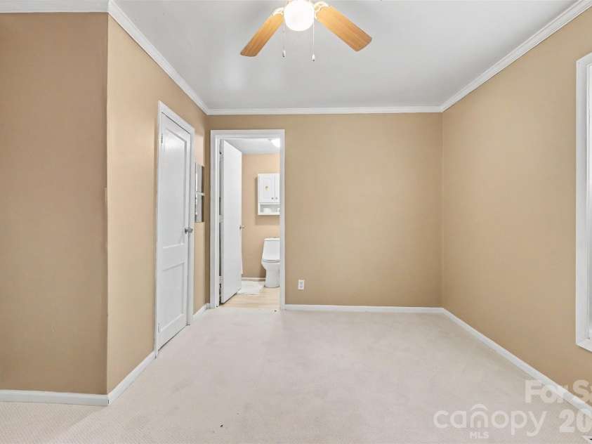 207 Morris Street, Kings Mountain, NC 28086.  MLS# CAR4406963, YatesRealty ID 9110. 